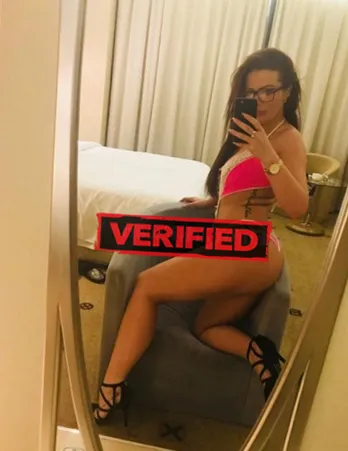 Britney anal Maison de prostitution Veneux les Sablons